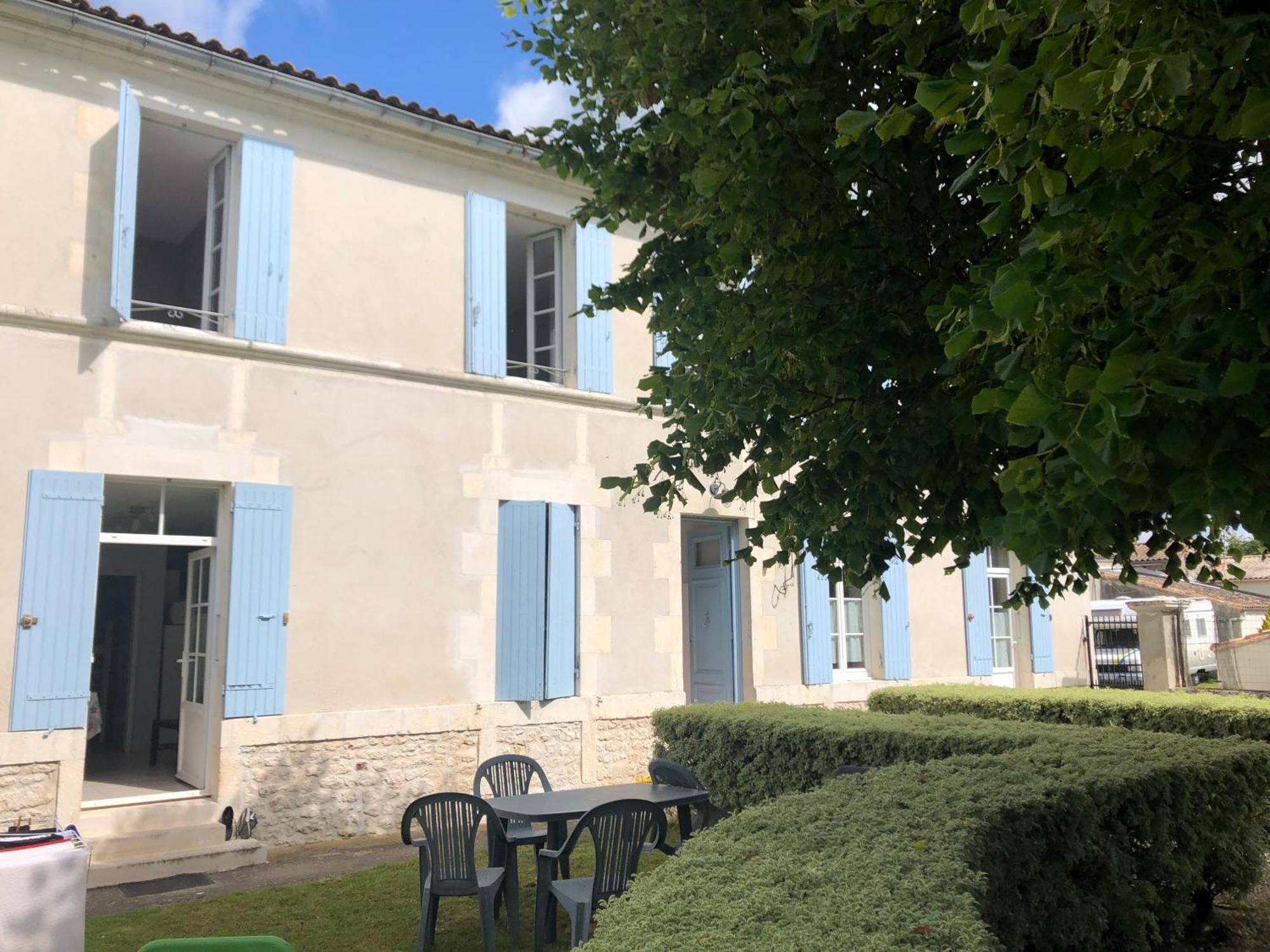 Hostal Le Domaine Des Aguins Saujon Exterior foto