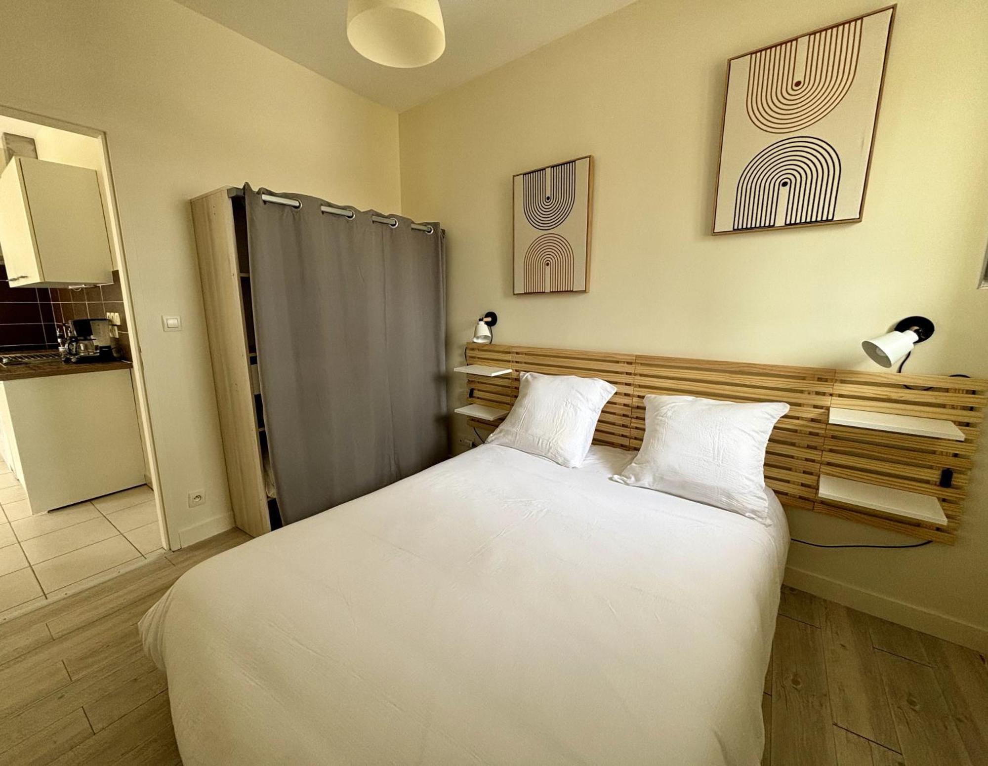 Hostal Le Domaine Des Aguins Saujon Exterior foto