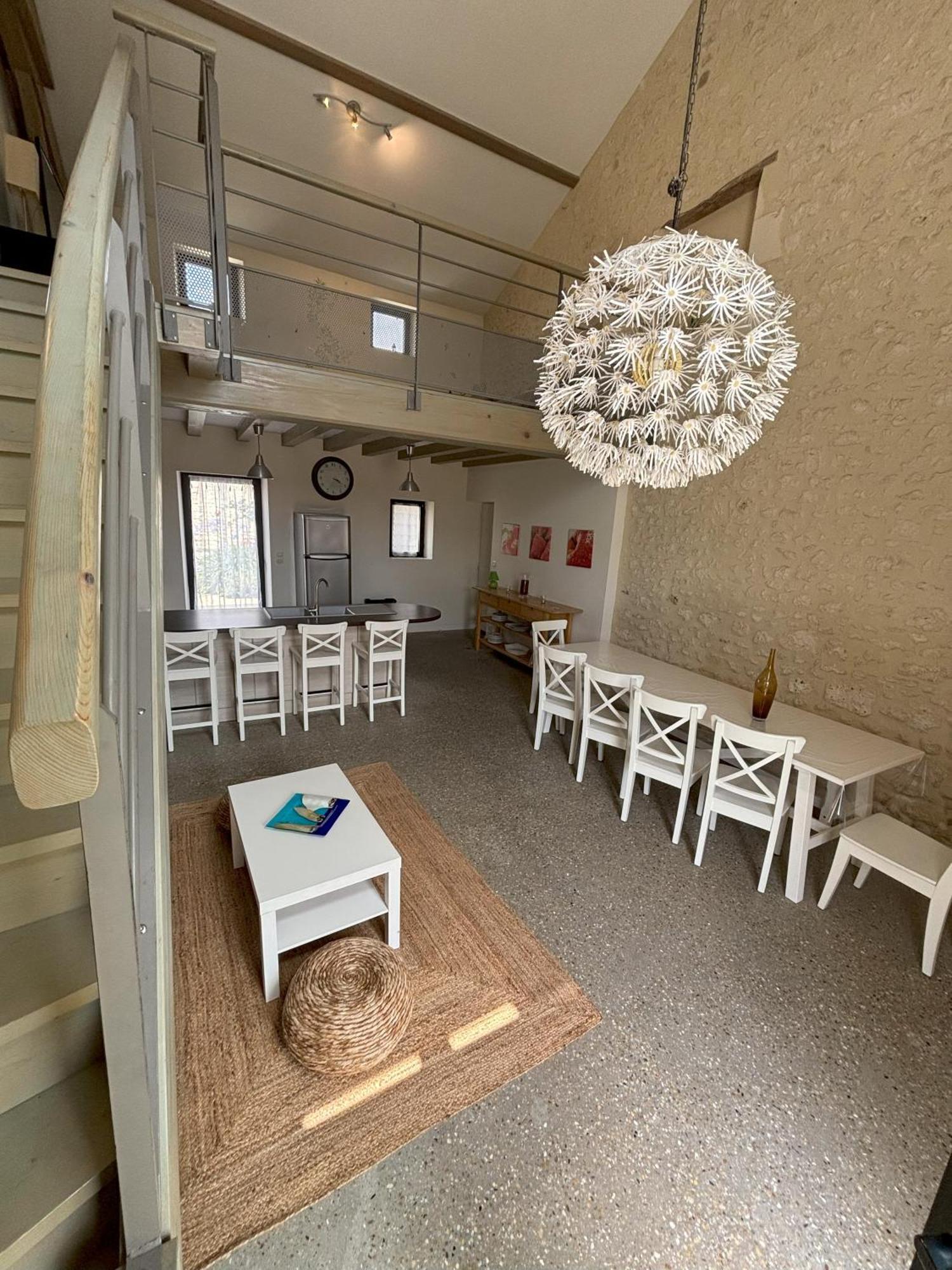 Hostal Le Domaine Des Aguins Saujon Exterior foto